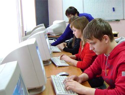 Лабораторія обчислювальної техніки.jpg Лабораторія обчислювальної техніки.jpg